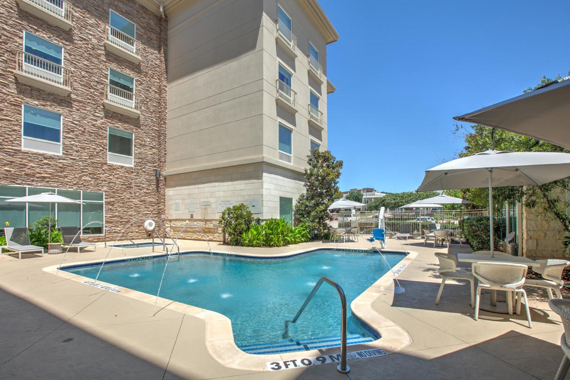 Hilton Garden Inn Dallas Arlington Exteriör bild